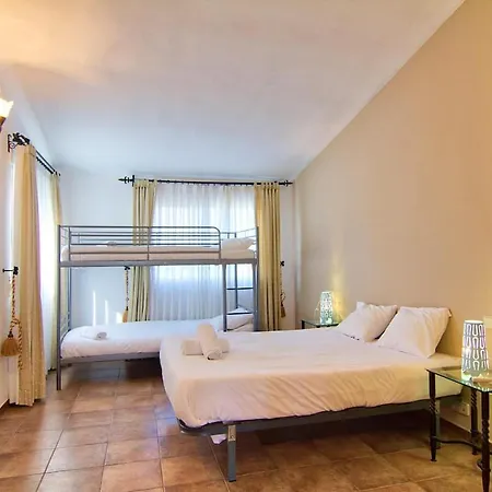 Olivos Villa