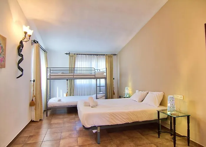 Olivos Villa